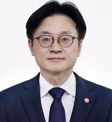 김정관